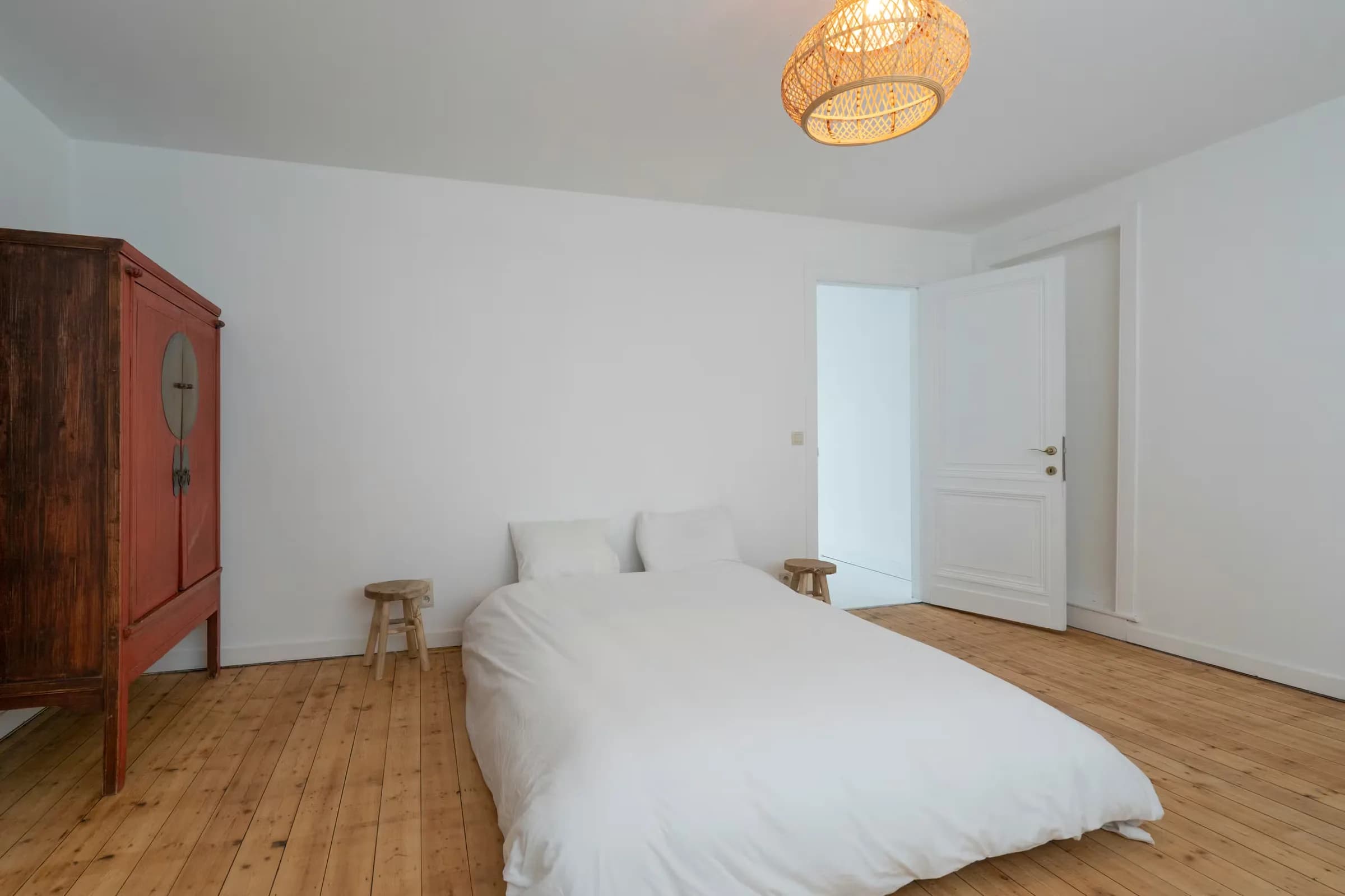 5. Co-living room – Street Side