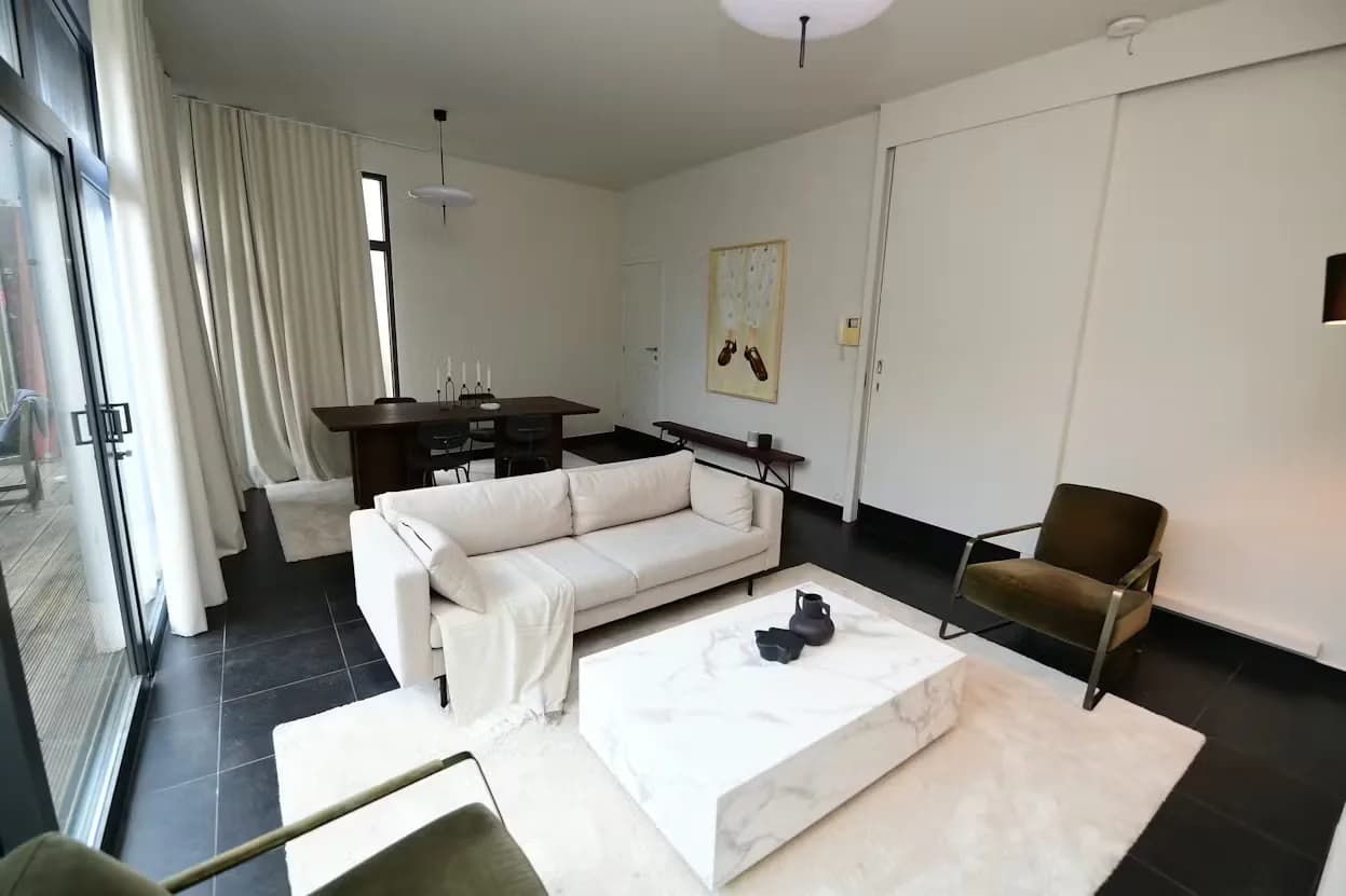 Room 1 thumbnail 5