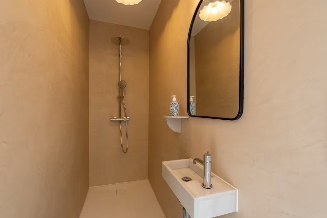 7. Coliving room – Street Side Left 3rd floor thumbnail 4