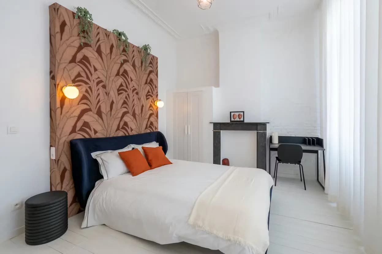1. Co-living room Street Side
